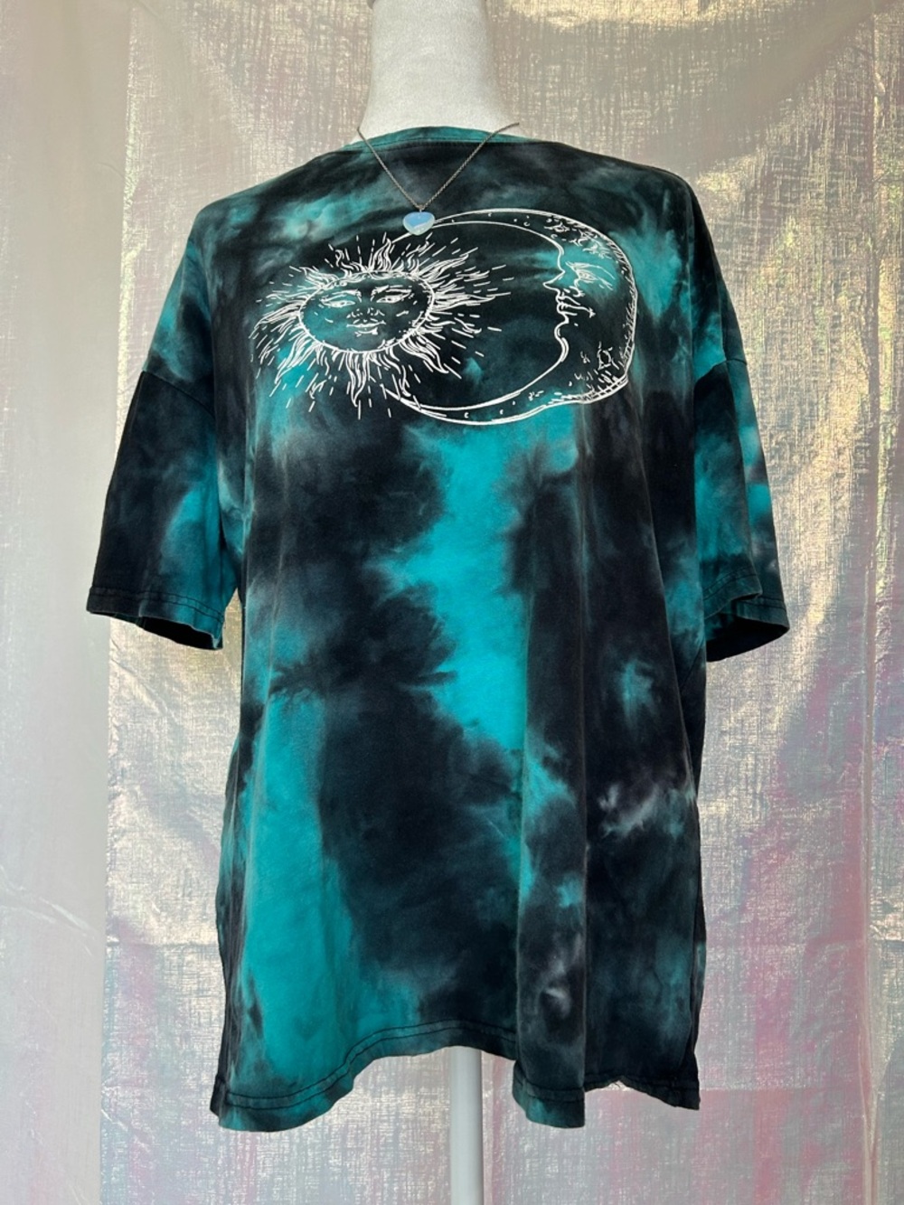 Teal & Black Tie-Dye Sun and Moon Graphic Tee. Size L.